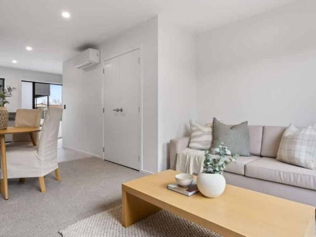 Townhouse for rent in Silverdale, Hamilton City