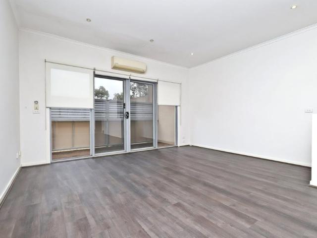 Apartment for rent in Caroline Springs, Melbourne