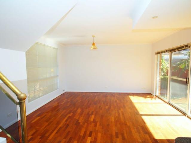 Townhouse for rent in Sydney, New South Wales