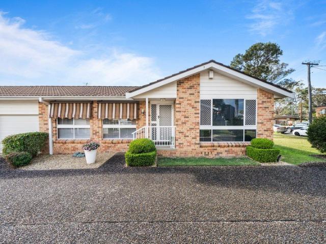 Villa for sale in Sydney, New South Wales