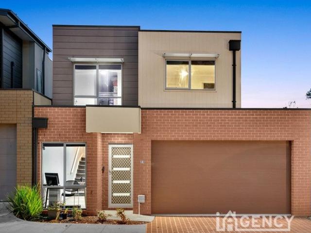 Townhouse for sale in Carrum Downs