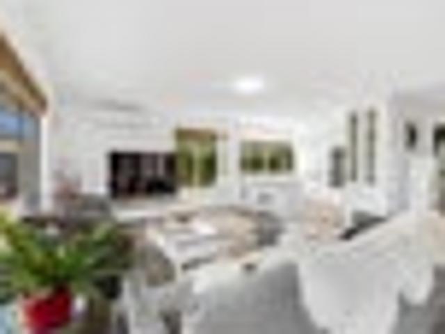 House for sale in Botany, Howick