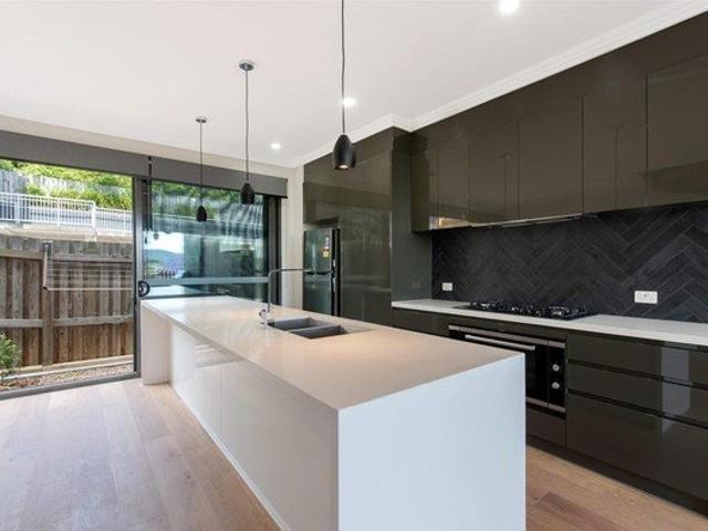 Townhouse for rent in Toombul, Queensland