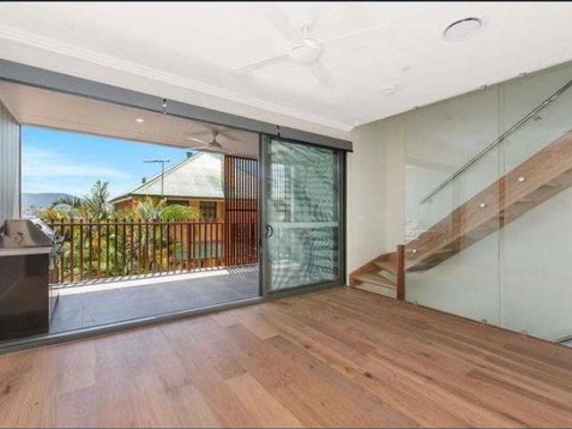 Townhouse for rent in Toombul, Queensland