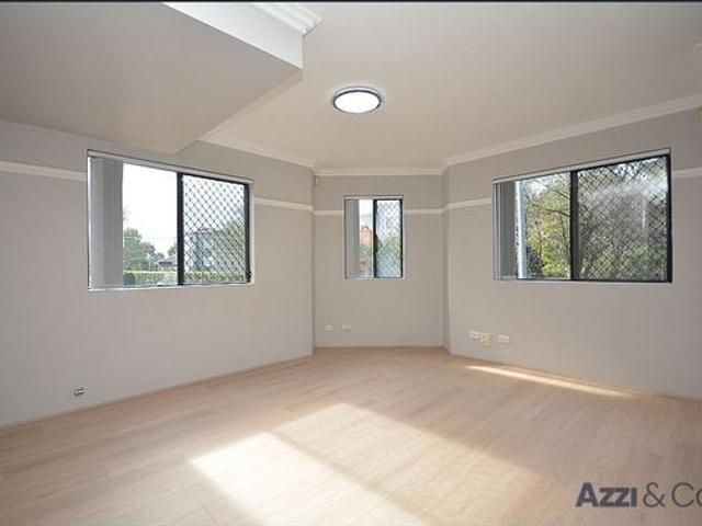 Townhouse for rent in Sydney, New South Wales