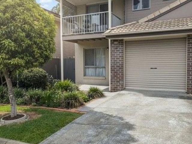 Townhouse for sale in Toombul, Queensland