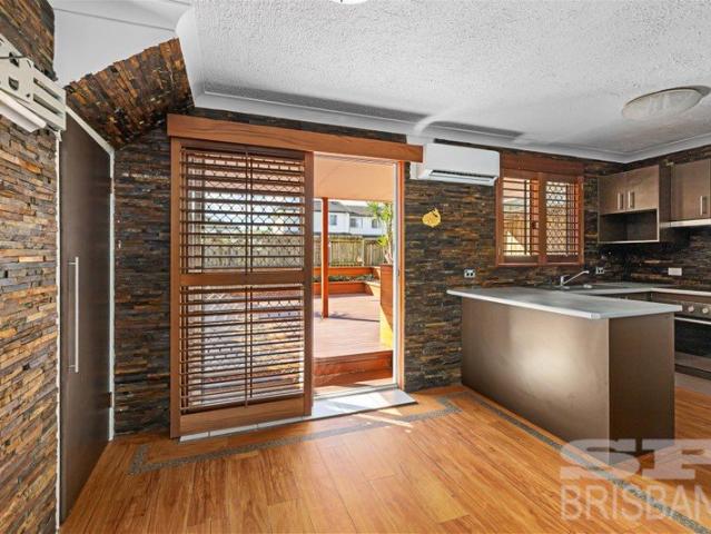 Townhouse for rent in Toombul, Queensland