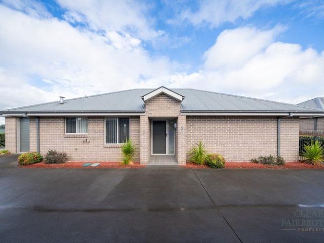 Villa for sale in Bathurst, New South Wales