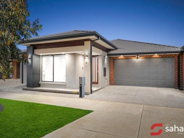 House for sale in Creekstone, Melbourne