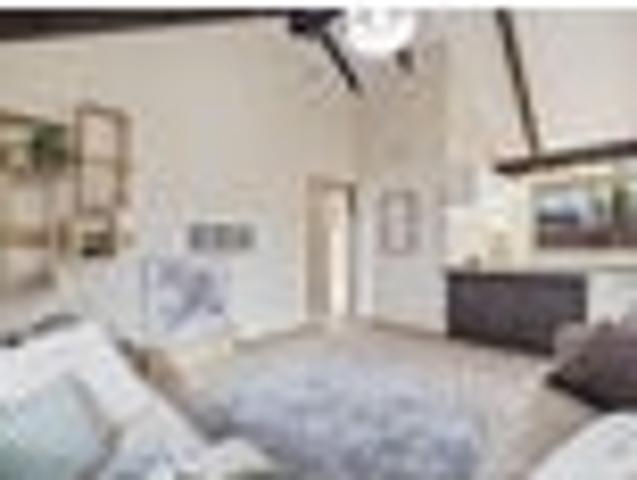 Townhouse for sale in Heathcote, Canterbury
