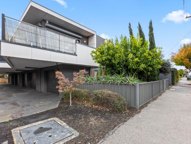 Townhouse for rent in Camerons Creek, Victoria