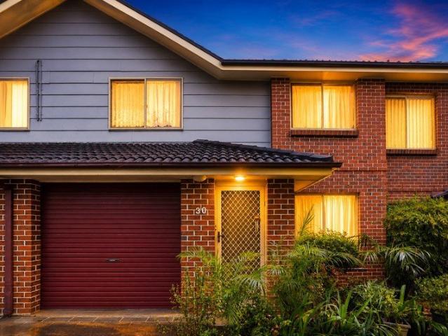 Townhouse for rent in Sydney, New South Wales