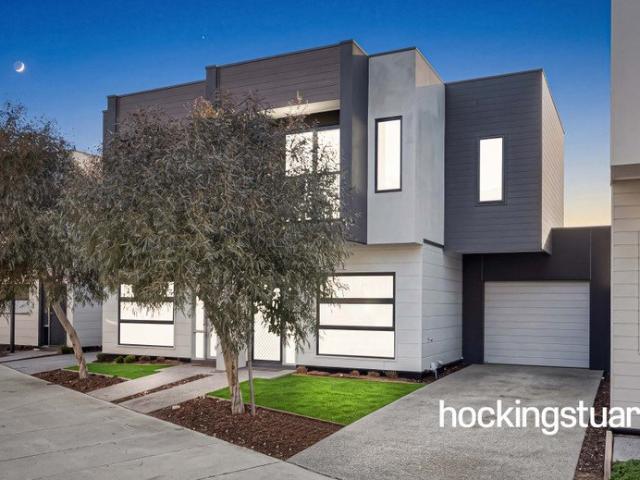 Townhouse for sale in Camerons Creek, Victoria