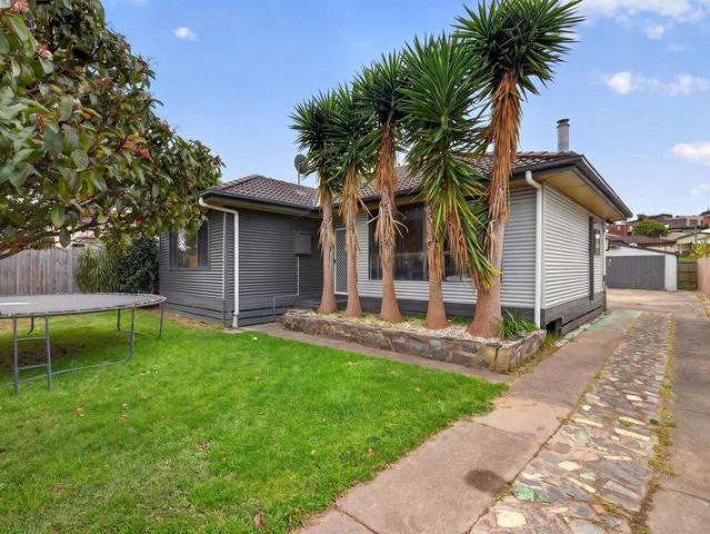 House for sale in Lakes Entrance, Victoria