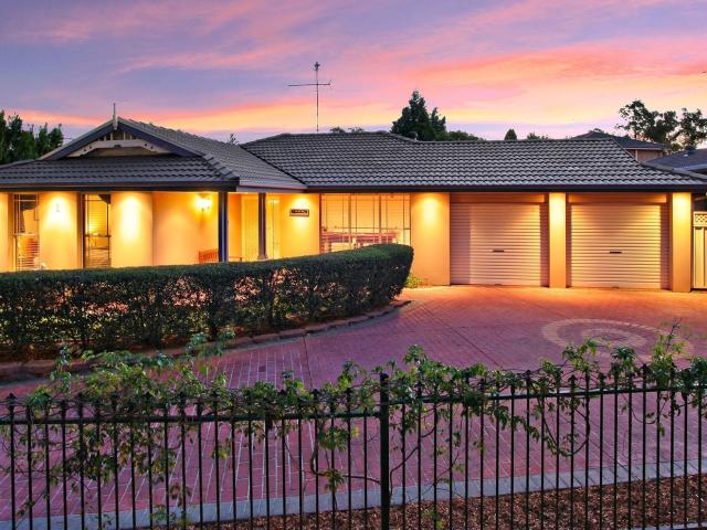 House for rent in Stanhope Gardens