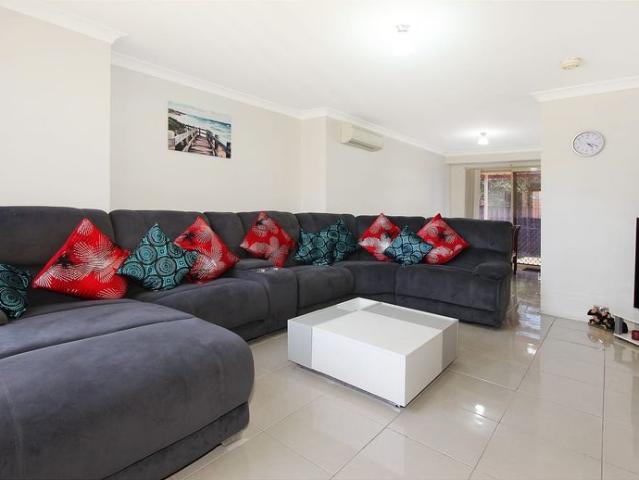 Townhouse for rent in Sydney, New South Wales