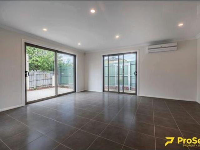 Townhouse for rent in Camerons Creek, Victoria