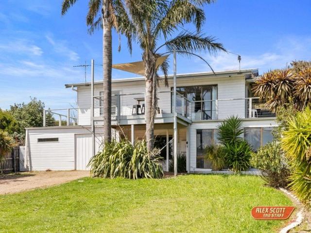 House for sale in Sunset Strip, Victoria
