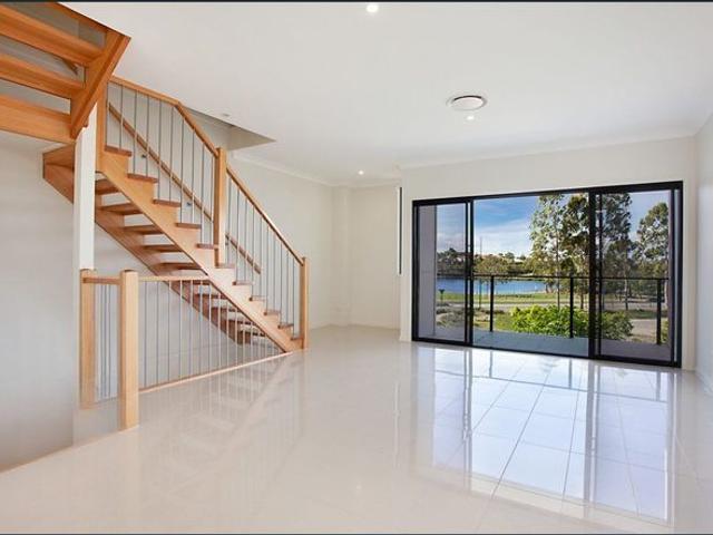 Townhouse for rent in Toombul, Queensland