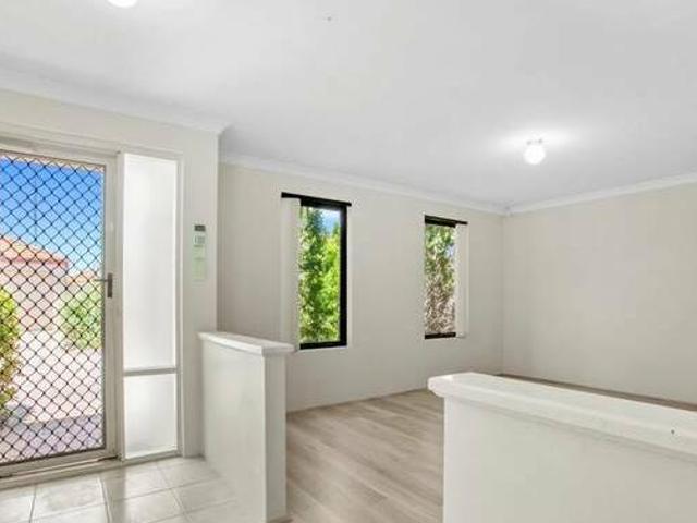 House for rent in Cockburn, Western Australia
