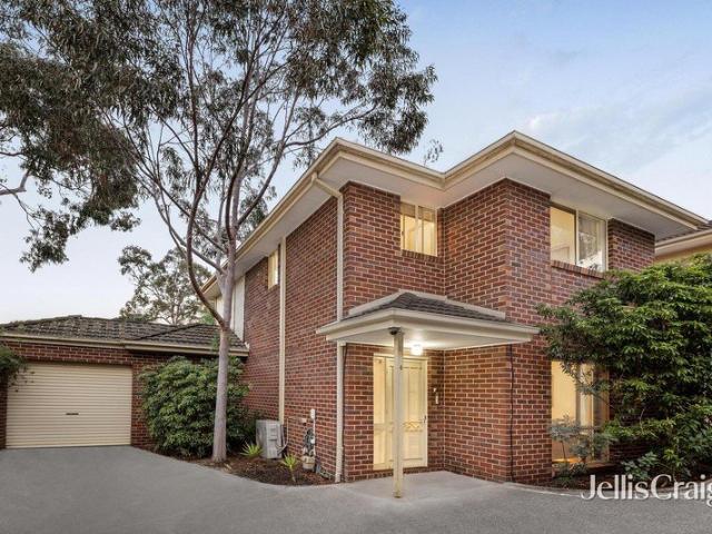 Townhouse for sale in Lower Plenty, Melbourne