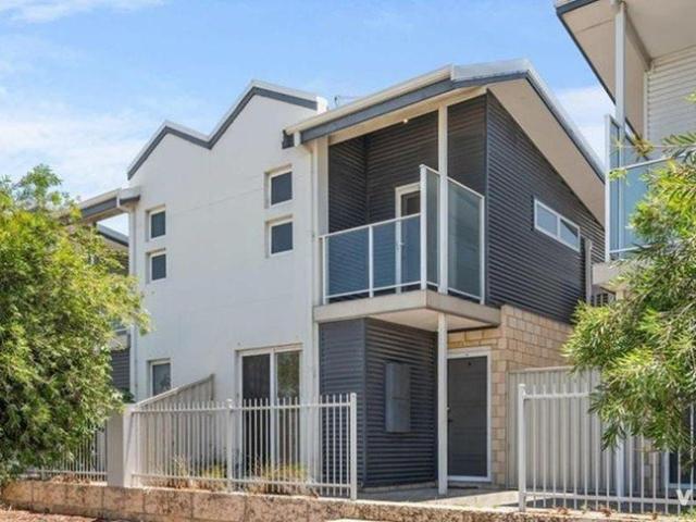 Townhouse for rent in Yangebup, City of Cockburn