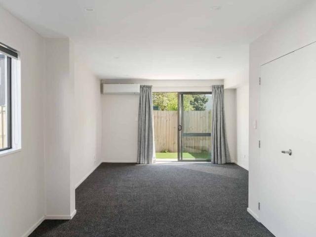 Townhouse for rent in Addington, Canterbury