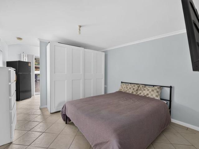 Granny Flat for rent in Berkeley Vale, Gosford