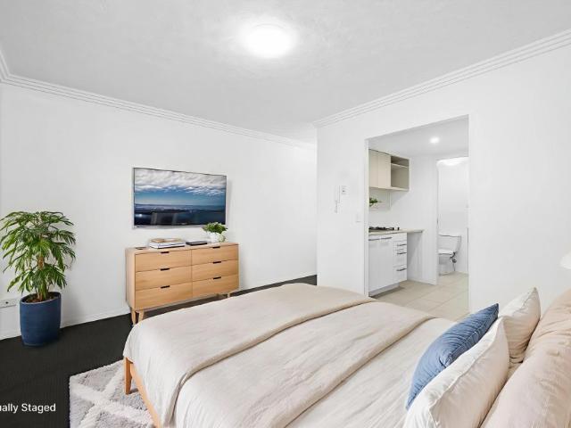 Granny Flat for rent in Toombul, Queensland