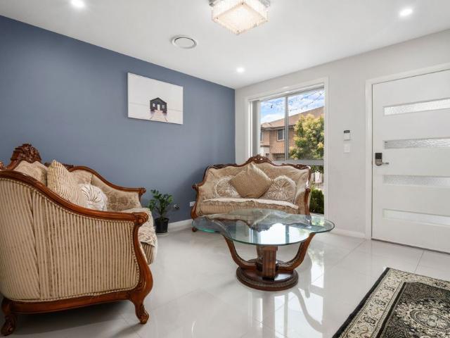 Townhouse for rent in Sydney, New South Wales