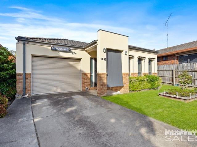 Townhouse for sale in Coalville, Victoria