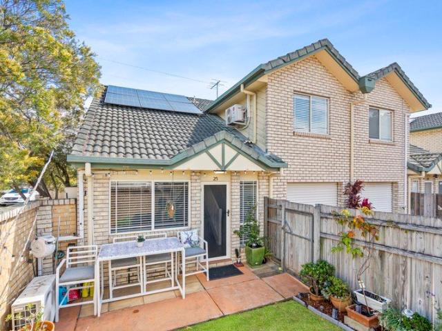 Townhouse for sale in Toombul, Queensland