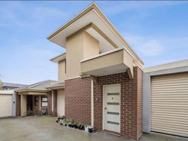 Townhouse for rent in Camerons Creek, Victoria