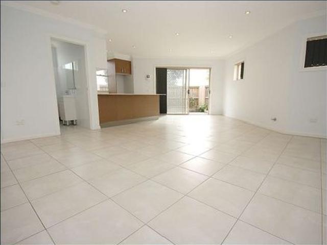 Townhouse for rent in Sydney, New South Wales