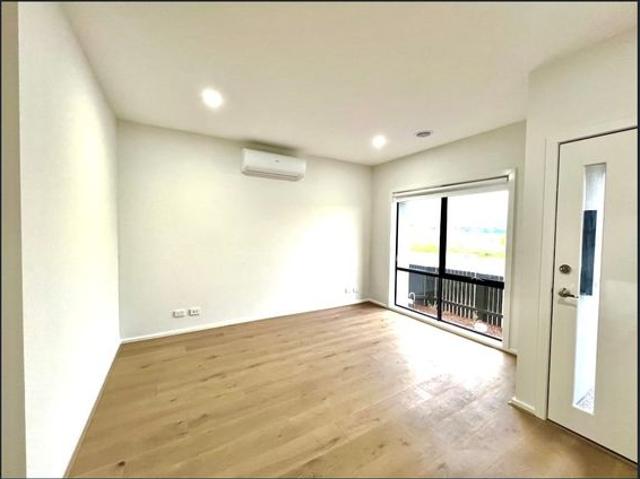 Townhouse for rent in Camerons Creek, Victoria