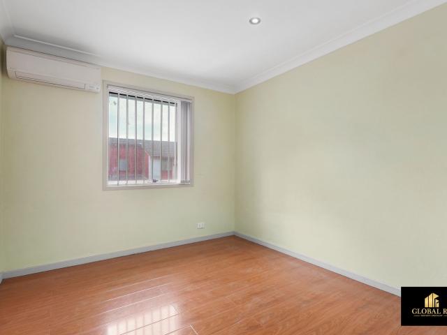 Townhouse for sale in Canley Vale