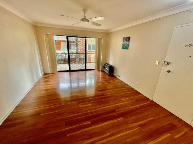 Apartment for rent in Toongabbie, Sydney