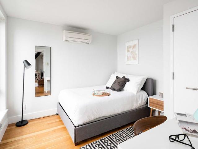 Room for rent in Arverne, New York