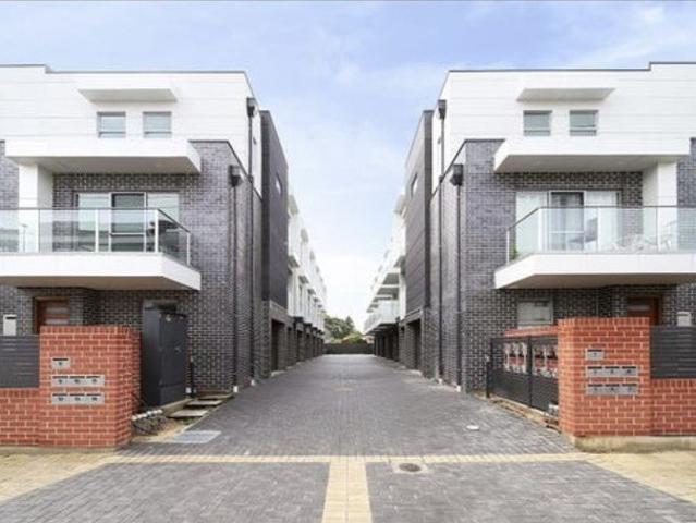 Townhouse for rent in Prospect, Adelaide
