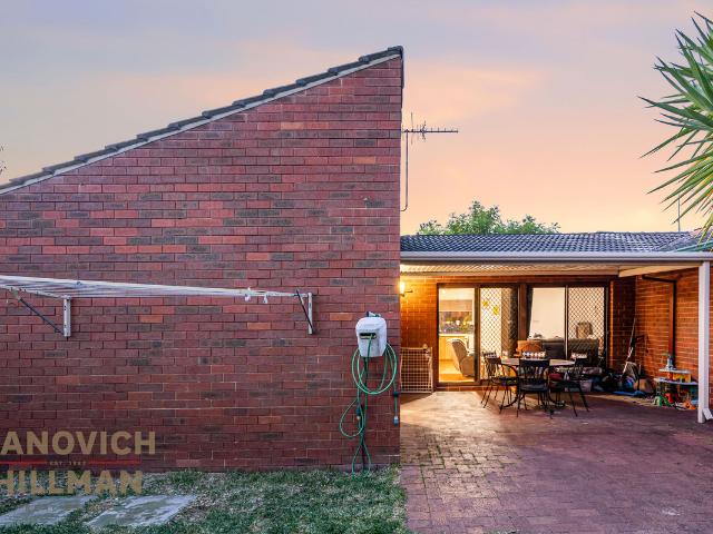Villa for sale in Como, Western Australia