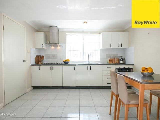 Townhouse for rent in Lidcombe