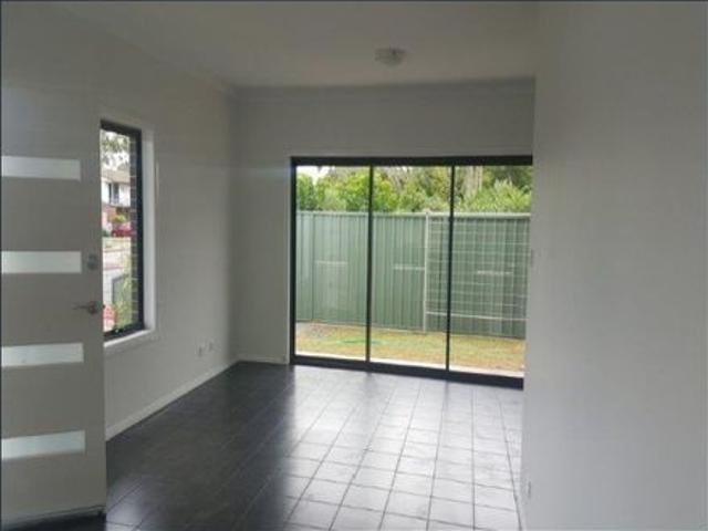 Townhouse for rent in Ambergate, New South Wales