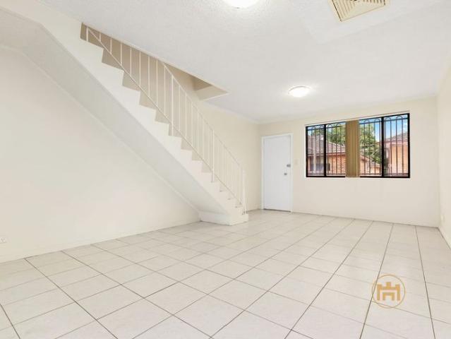 Townhouse for rent in Sydney, New South Wales