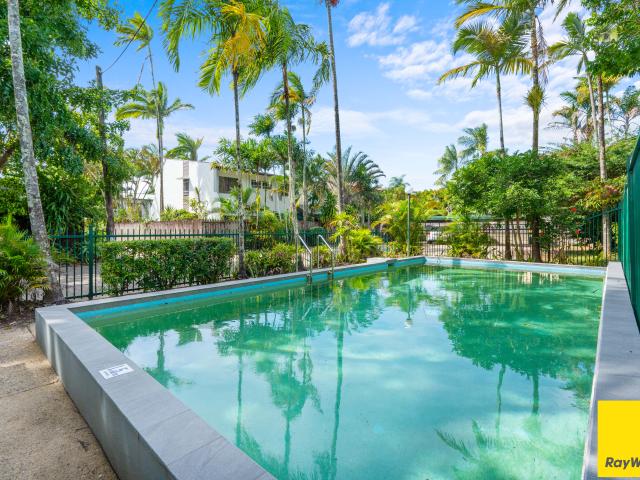 Townhouse for sale in Cairns North, Queensland