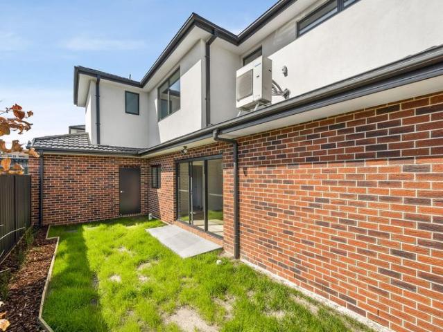 Townhouse for rent in Camerons Creek, Victoria