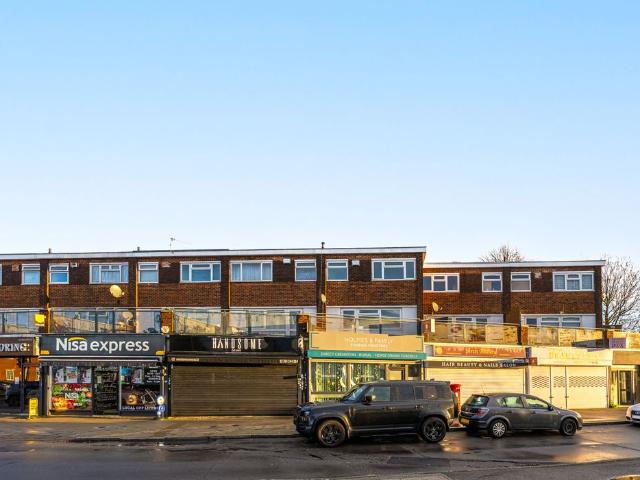 House for rent in Lower Halliford, Surrey