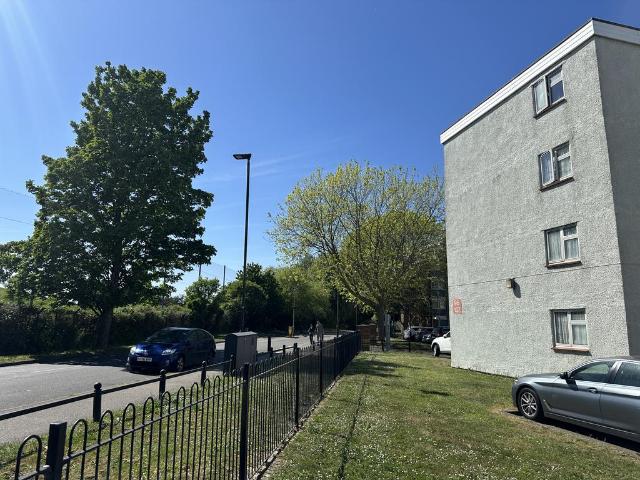Apartment for rent in London Borough of Hounslow, Greater London