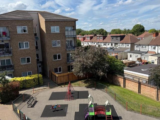 Apartment for rent in London Borough of Hounslow, Greater London