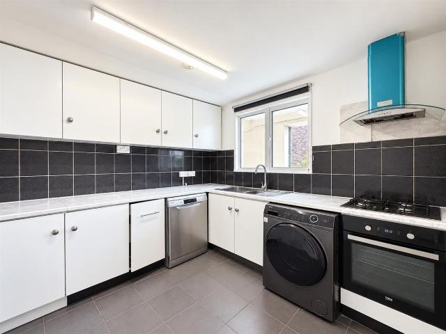 Apartment for rent in London Borough of Hounslow, Greater London