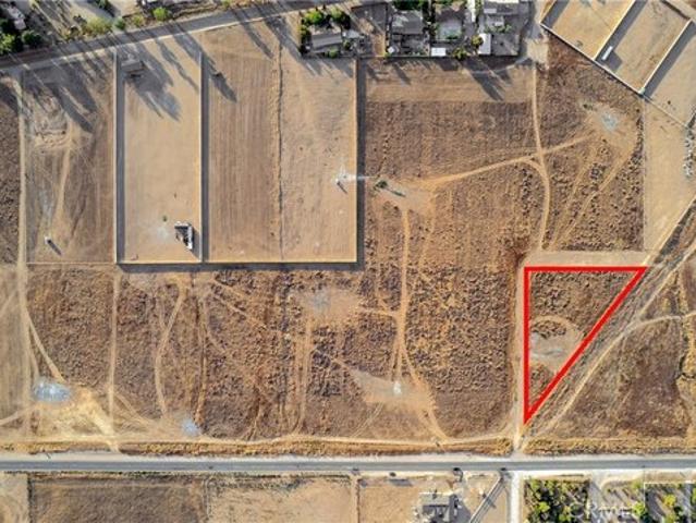 Land for sale in Nuevo, California